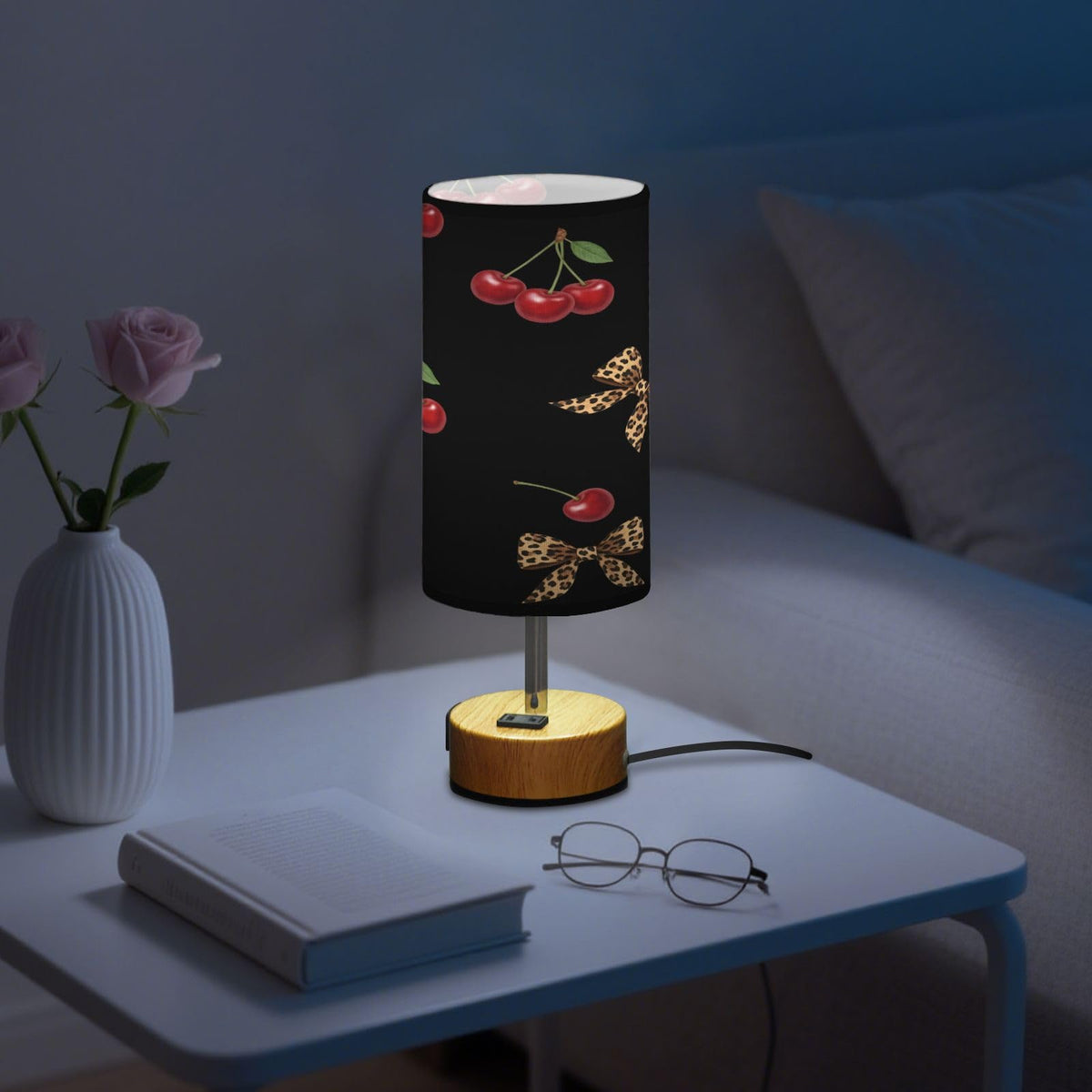 Bedside Table Lamp with USB Q134275