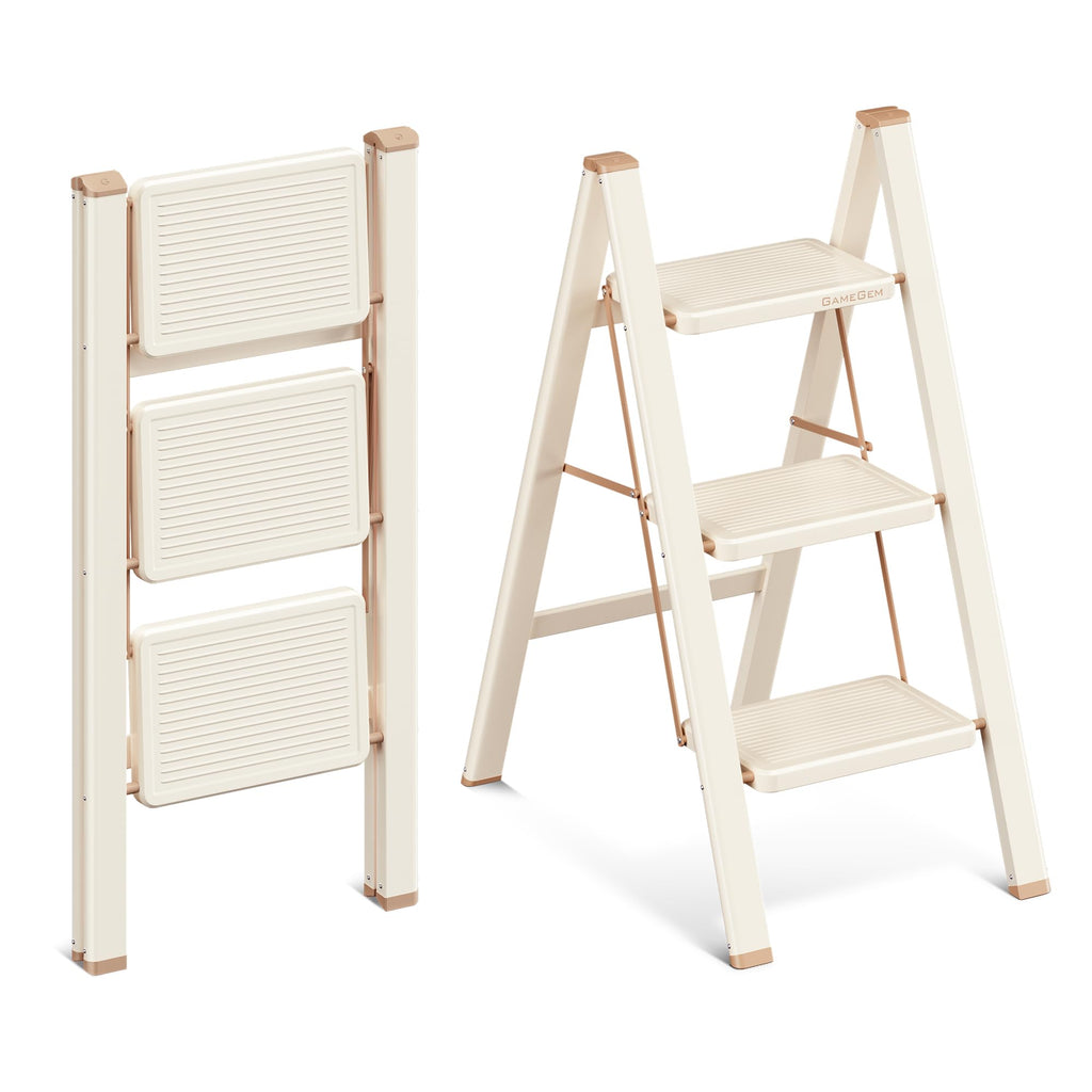3 Step Folding Ladder with Anti Slip Pedal Y990653