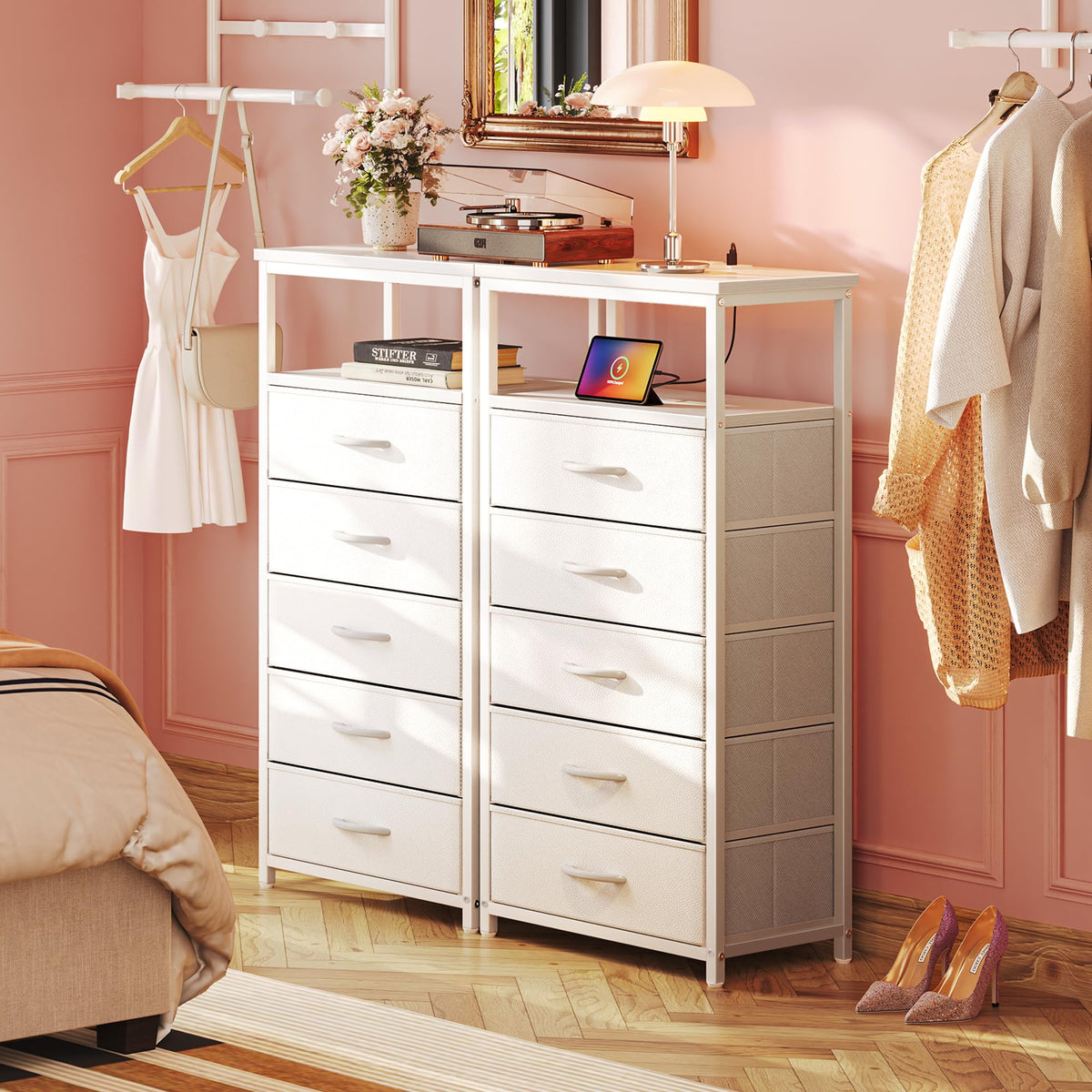 White 5 Drawer Dresser with Charging Station M1188