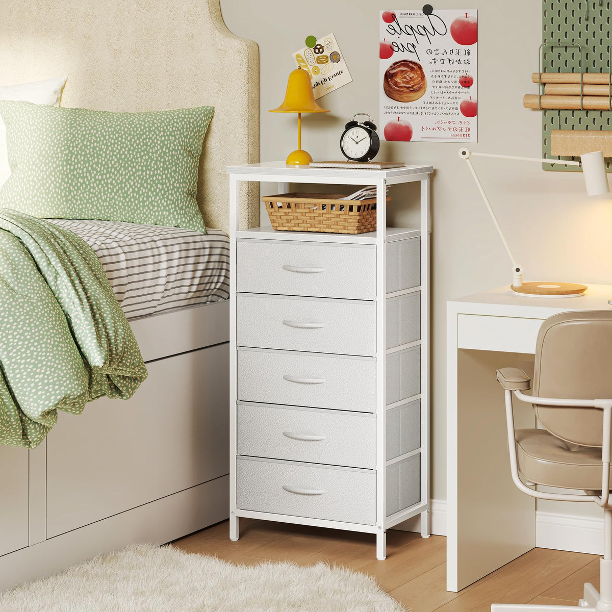 White 5 Drawer Dresser with Charging Station M1188